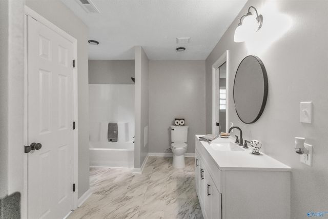 240 Victory Lane, Huntsville, AL 35811