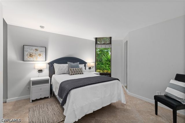 5555 Heron Point Drive 101, Naples, FL 34108