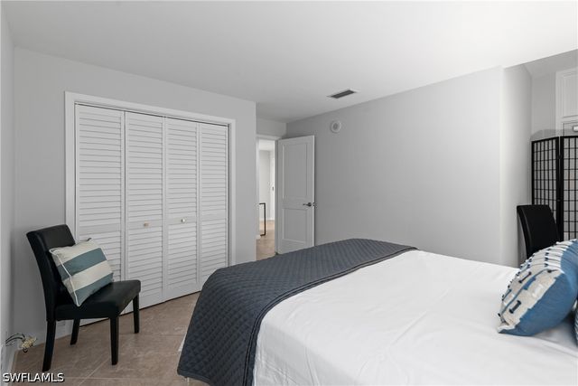 5555 Heron Point Drive 101, Naples, FL 34108