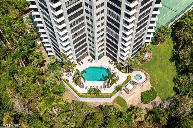 5555 Heron Point Drive 101, Naples, FL 34108