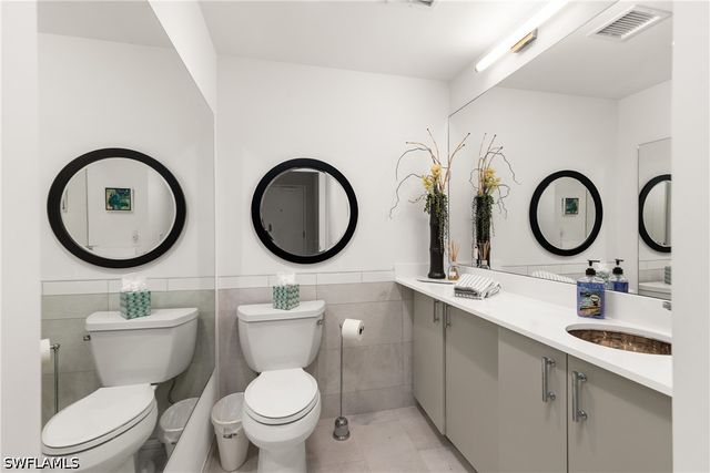 5555 Heron Point Drive 101, Naples, FL 34108