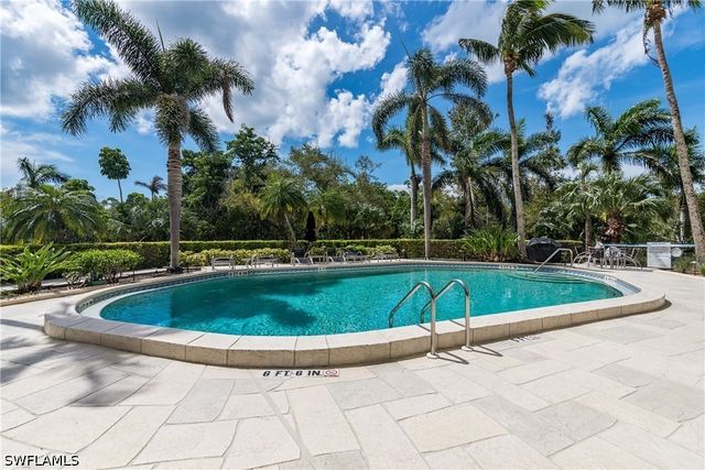 5555 Heron Point Drive 101, Naples, FL 34108