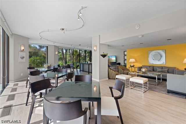 5555 Heron Point Drive 101, Naples, FL 34108