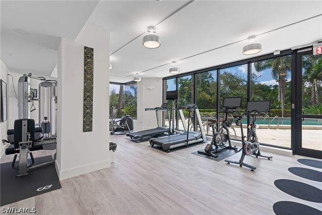 5555 Heron Point Drive 101, Naples, FL 34108