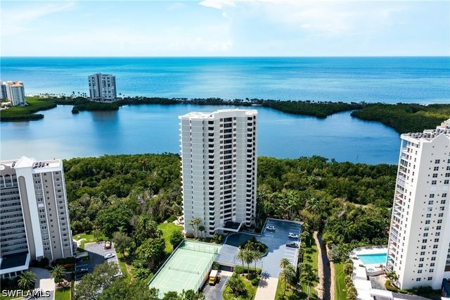 5555 Heron Point Drive 101, Naples, FL 34108