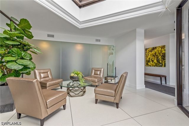 5555 Heron Point Drive 101, Naples, FL 34108