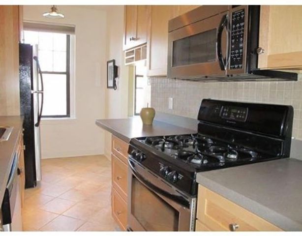 66 Queensberry Street 419, Boston, MA 02215