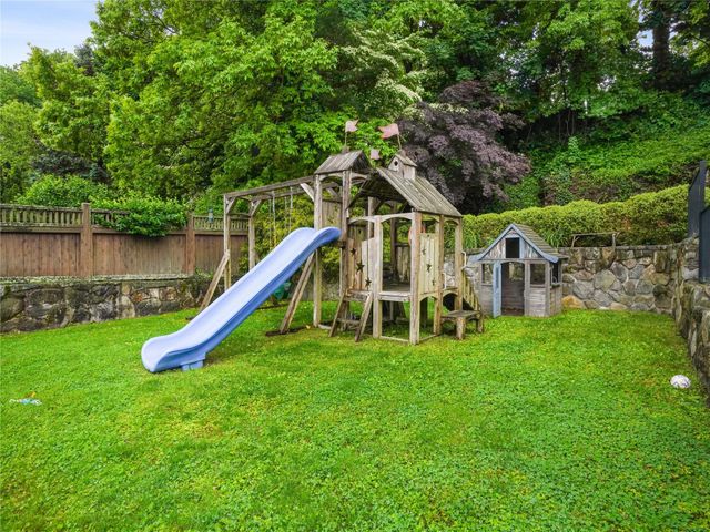 74 Valleywood Road, Greenwich, CT 06807