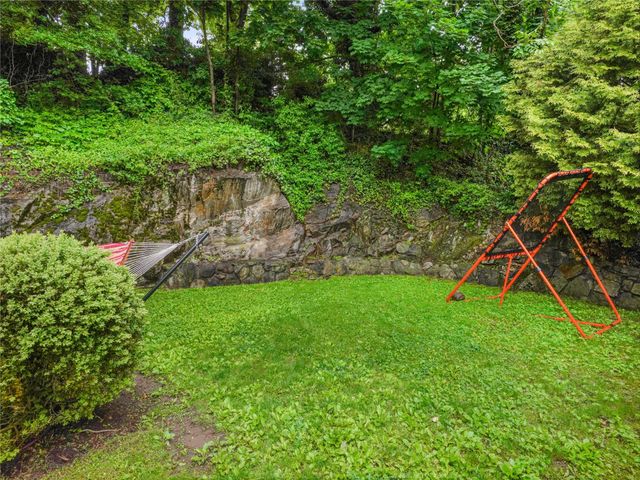 74 Valleywood Road, Greenwich, CT 06807
