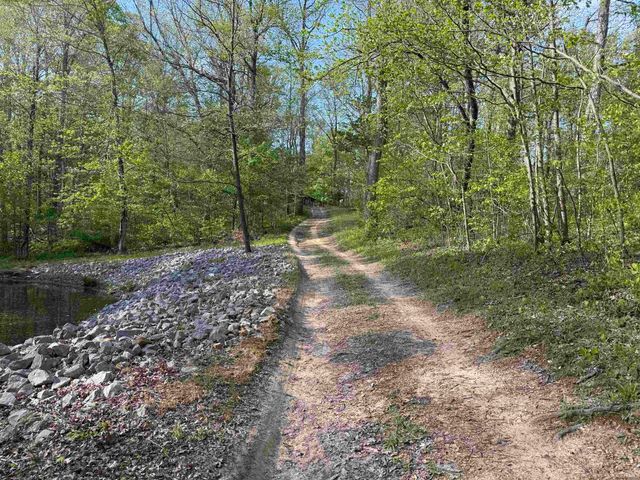 1055 S CO RD 200 E, Paoli, IN 47454