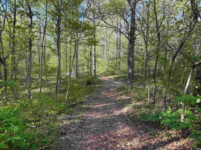 1055 S CO RD 200 E, Paoli, IN 47454