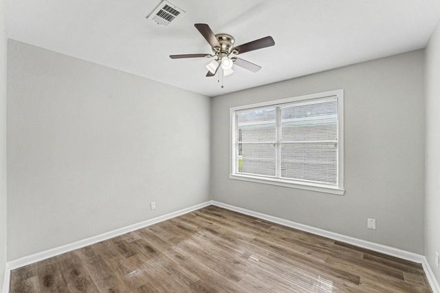 8746 Cowart Street, Houston, TX 77029