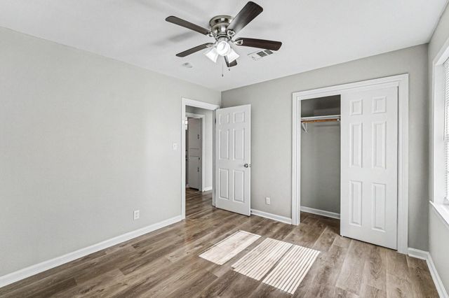 8746 Cowart Street, Houston, TX 77029