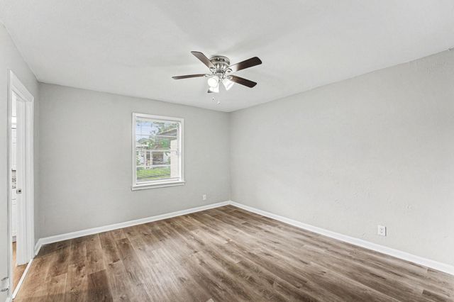 8746 Cowart Street, Houston, TX 77029