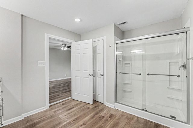 8746 Cowart Street, Houston, TX 77029