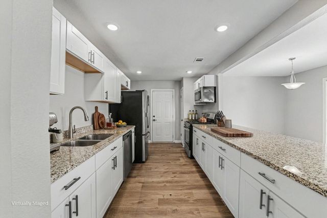 8746 Cowart Street, Houston, TX 77029