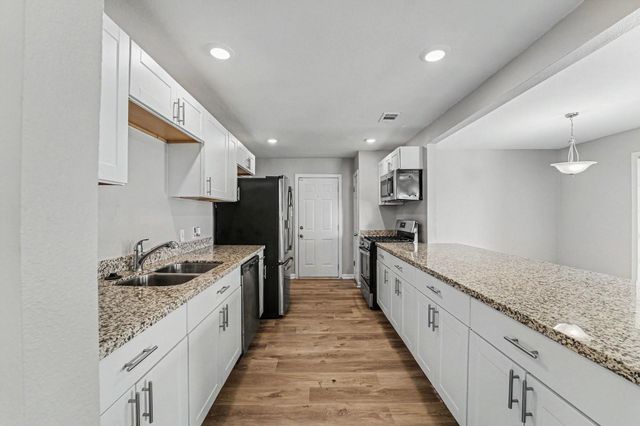 8746 Cowart Street, Houston, TX 77029