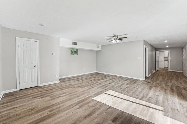 8746 Cowart Street, Houston, TX 77029