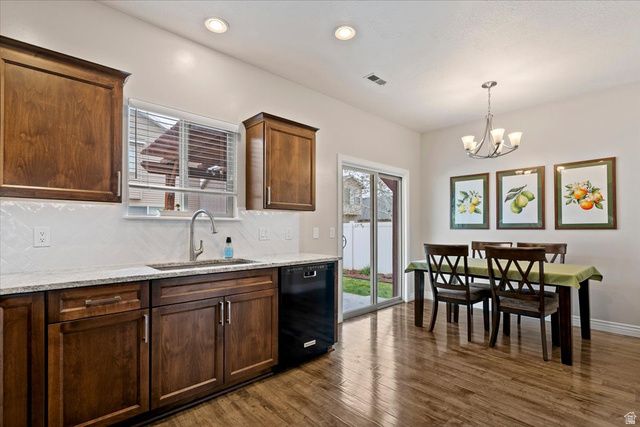 1001 W CHATHAM DR, North Salt Lake, UT 84054