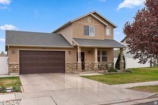 1001 W CHATHAM DR, North Salt Lake, UT 84054