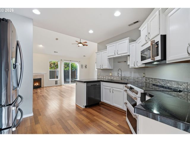 19062 Sw YORK St, Beaverton, OR 97003