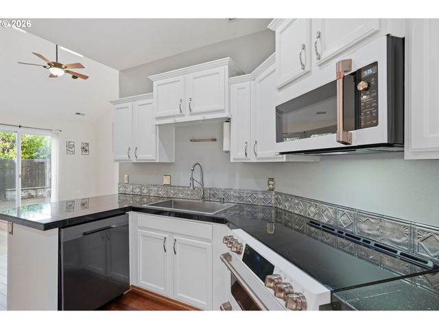 19062 Sw YORK St, Beaverton, OR 97003