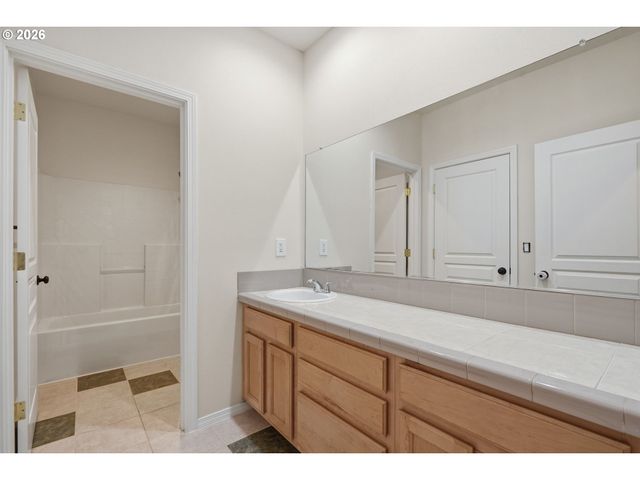 19062 Sw YORK St, Beaverton, OR 97003