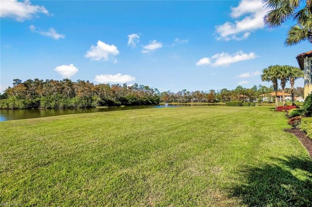 20671 Wildcat Run DR 102, Estero, FL 33928