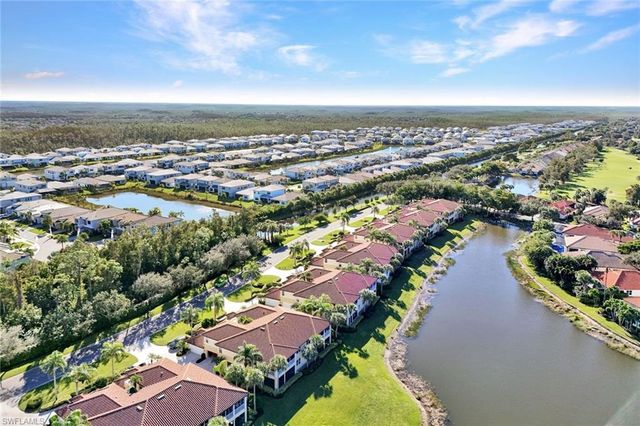 20671 Wildcat Run DR 102, Estero, FL 33928