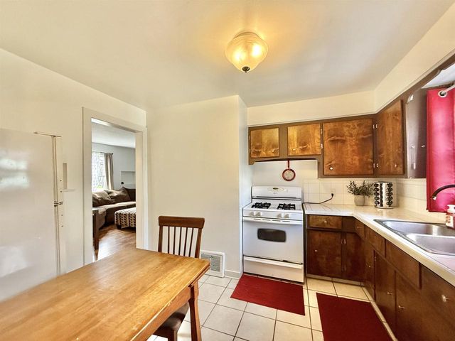 2046 E Gorton Street, Beloit, WI 53511