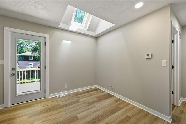 406 E 11th Street, Kearney, MO 64060