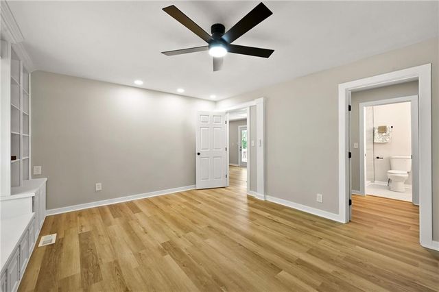 406 E 11th Street, Kearney, MO 64060