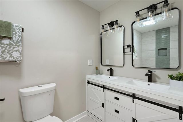406 E 11th Street, Kearney, MO 64060