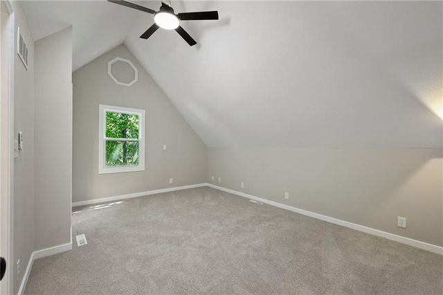 406 E 11th Street, Kearney, MO 64060