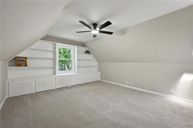 406 E 11th Street, Kearney, MO 64060