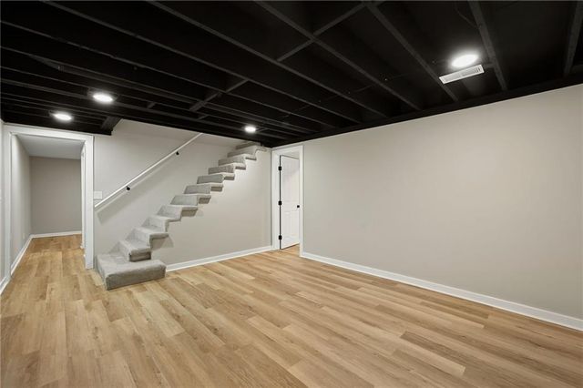 406 E 11th Street, Kearney, MO 64060