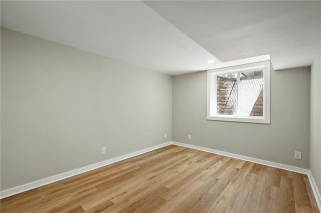406 E 11th Street, Kearney, MO 64060