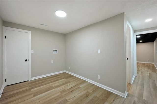 406 E 11th Street, Kearney, MO 64060