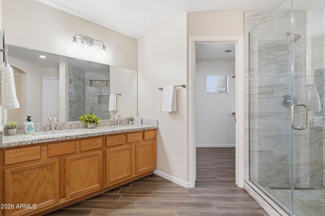 8744 W LONE CACTUS Drive, Peoria, AZ 85382
