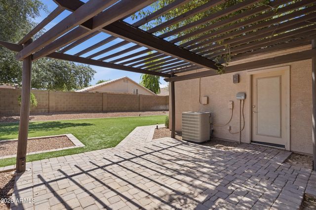 8744 W LONE CACTUS Drive, Peoria, AZ 85382