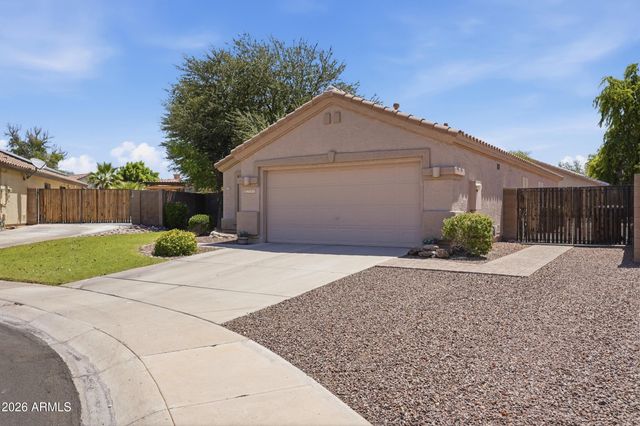 8744 W LONE CACTUS Drive, Peoria, AZ 85382