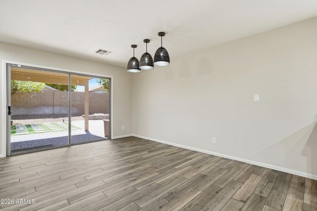 8744 W LONE CACTUS Drive, Peoria, AZ 85382