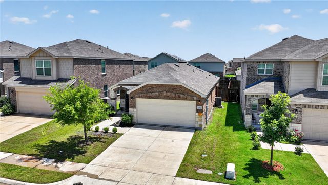 1512 Vega Drive, Forney, TX 75126