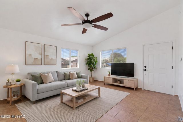 10352 E Avalon Park Street, Tucson, AZ 85747