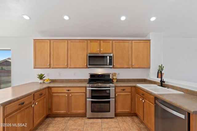 10352 E Avalon Park Street, Tucson, AZ 85747