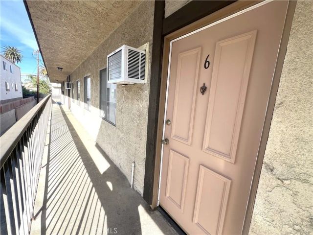 14817 Sylvan Street 6, Van Nuys, CA 91411