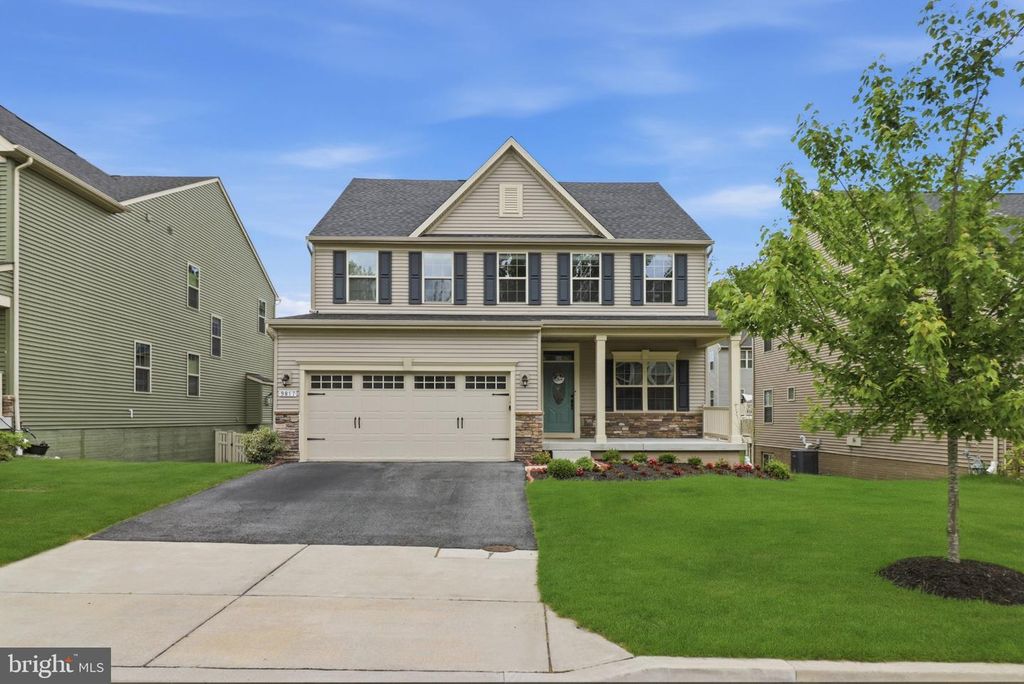 Image 2 of property listing at 9817 SAWMILL BRANCH TRL, Ellicott City, MD 21043