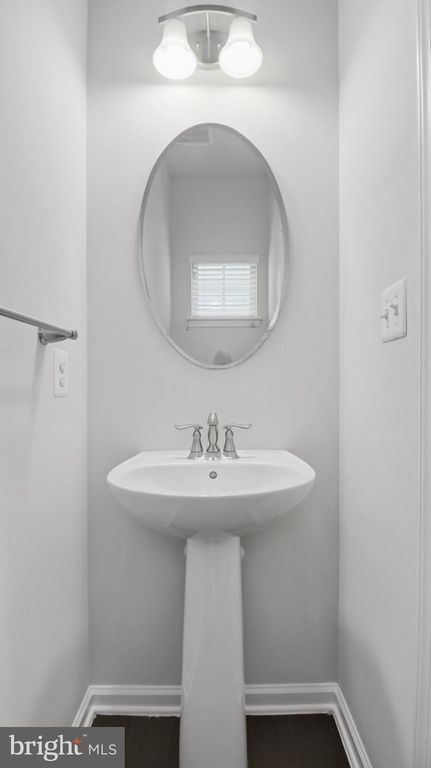 Image 18 of property listing at 9817 SAWMILL BRANCH TRL, Ellicott City, MD 21043