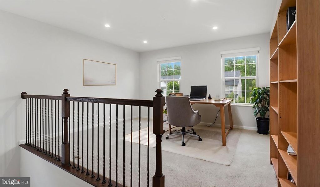Image 29 of property listing at 9817 SAWMILL BRANCH TRL, Ellicott City, MD 21043