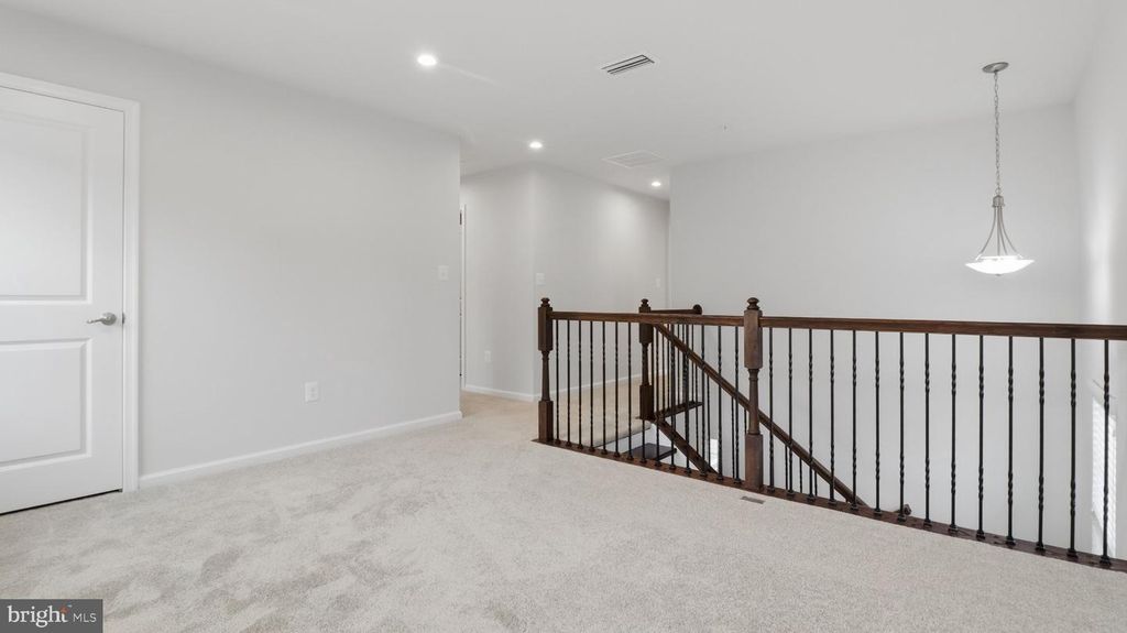Image 32 of property listing at 9817 SAWMILL BRANCH TRL, Ellicott City, MD 21043